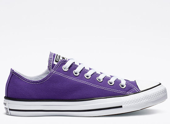 Кеды Converse фиолетового цвета