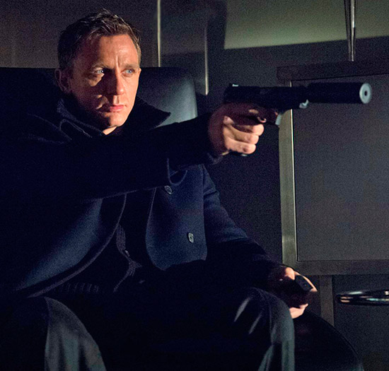 Джеймс Бонд в Casino Royale бушлат