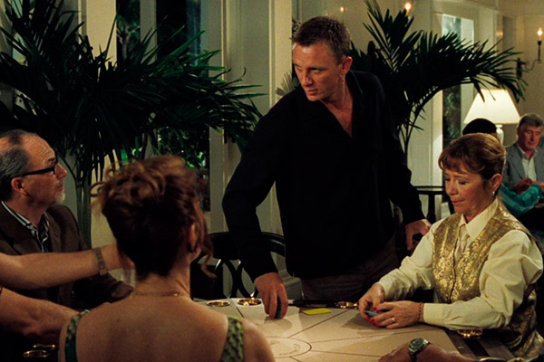 Джеймс Бонд в Casino Royale рубашка