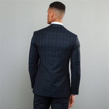 Magee 1866 Finn Suit