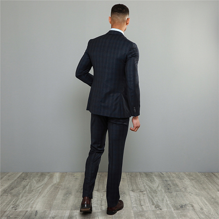 Magee 1866 Finn Suit