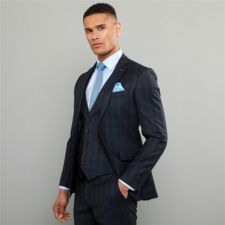 Magee 1866 Finn Suit